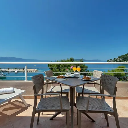 Hani Drvenik (Split-Dalmatia)